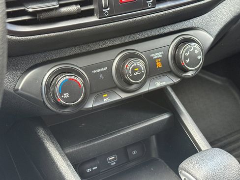 Used 2024 Kia Forte LXS w/ LXS Technology Package FWD image 20