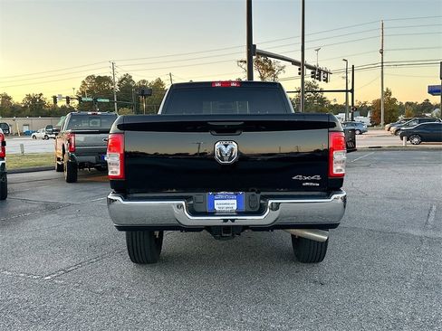 Used 2024 RAM 2500 Tradesman w/ Chrome Appearance Group image 15