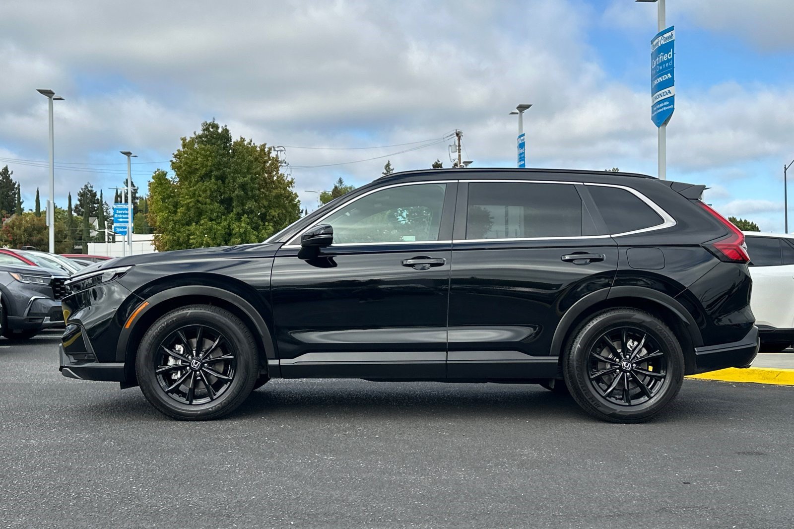 Used 2025 Honda CR-V Sport-L image 2