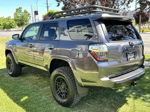 Used 2023 Toyota 4Runner TRD Off-Road Premium w/ Off Road Premium Plus Package AWD/4WD image 8