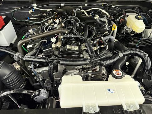 Used 2025 Toyota 4Runner SR5 RWD image 29