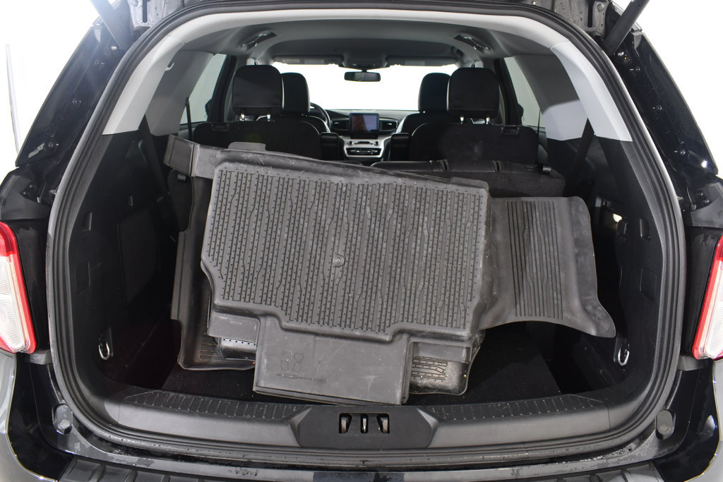 Used 2024 Ford Explorer XLT w/ Equipment Group 202A AWD/4WD image 21
