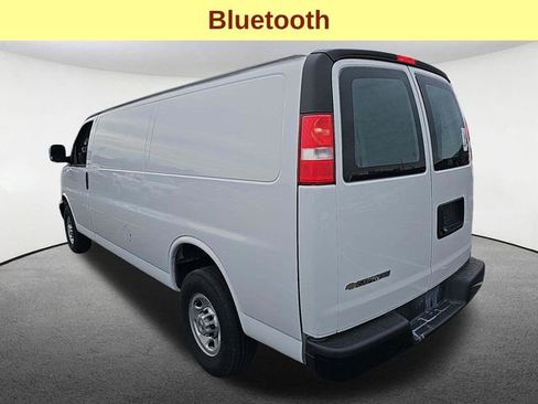 Used 2024 Chevrolet Express 3500 Extended w/ Driver Convenience Package image 5