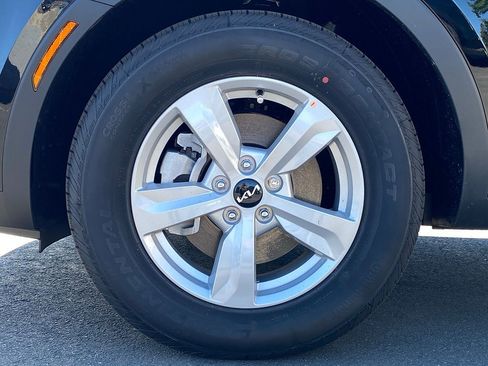 New 2026 Kia Sorento LX FWD image 10