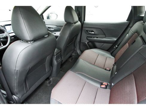 New 2026 Nissan Kicks SR w/ Cold Weather Package FWD image 11