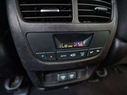 Used 2020 Acura MDX SH-AWD image 39