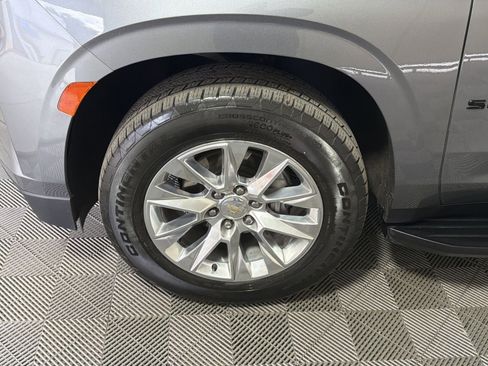 Used 2021 Chevrolet Suburban Premier image 12