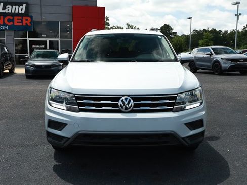 Used 2018 Volkswagen Tiguan SEL FWD image 2