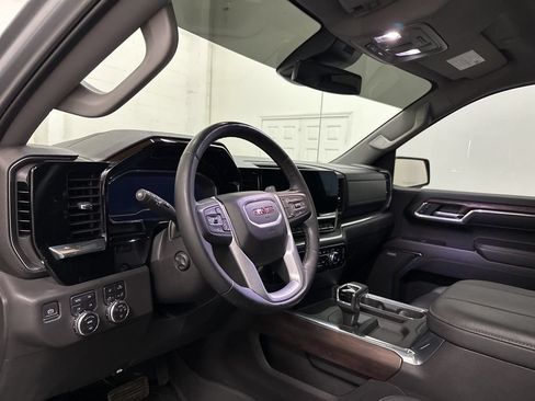 Used 2023 GMC Sierra 1500 SLT AWD/4WD image 25