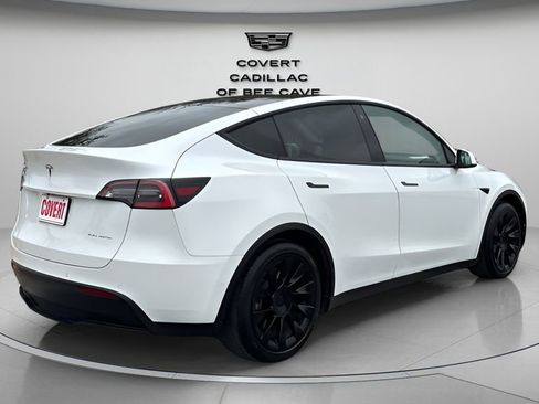 Used 2021 Tesla Model Y Long Range image 9