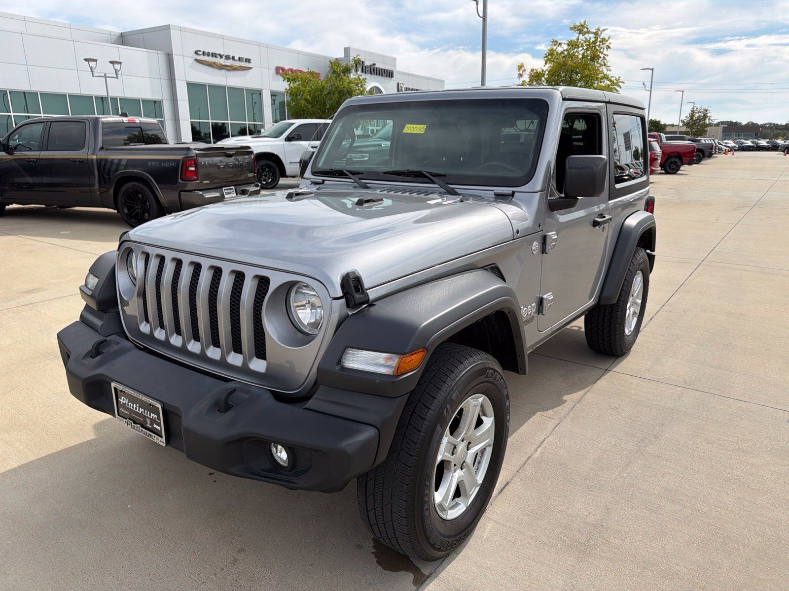 Used 2020 Jeep Wrangler Sport AWD/4WD image 9