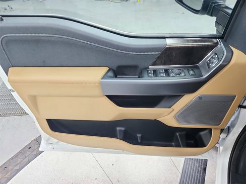 New 2026 Ford F250 Lariat w/ Chrome Package image 34