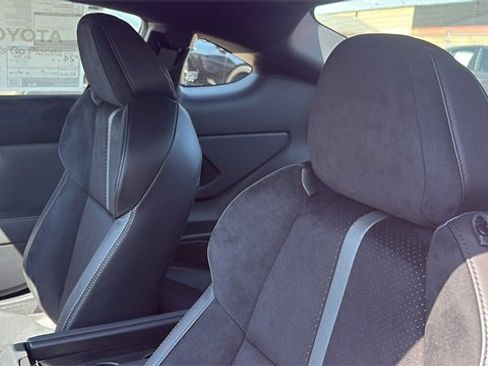 New 2025 Toyota GR86 Premium image 19