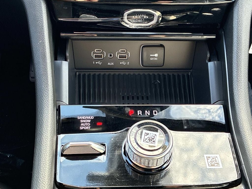 New 2026 Jeep Grand Cherokee Altitude AWD/4WD image 12