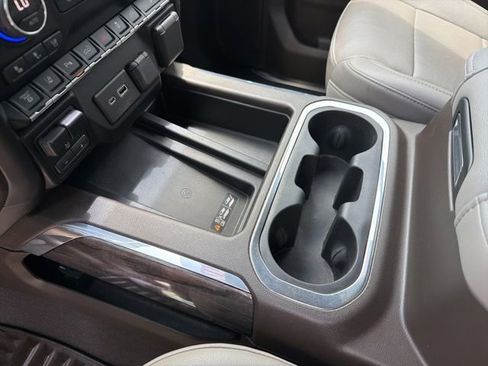 Used 2021 Chevrolet Silverado 2500 LTZ w/ Z71 Chrome Sport Edition AWD/4WD image 19