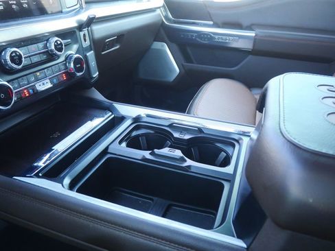 Used 2025 Ford F450 King Ranch w/ FX4 Off-Road Package image 20