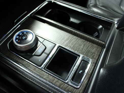 Used 2021 Ford Expedition Max Limited image 24