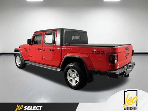 Used 2023 Jeep Gladiator Sport AWD/4WD image 5