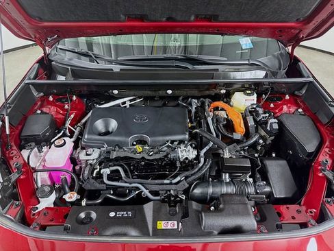 Certified 2024 Toyota RAV4 LE image 28