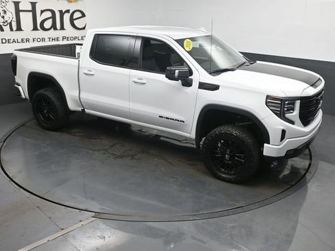Used 2026 GMC Sierra 1500 SLT AWD/4WD image 47