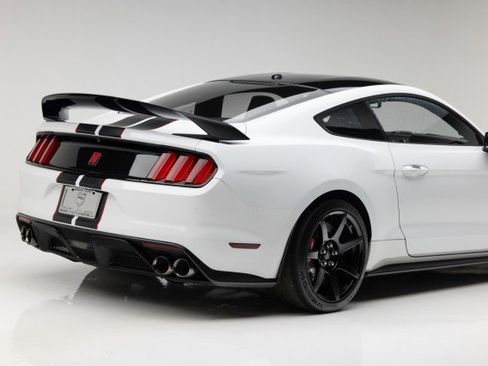 Used 2017 Ford Mustang Shelby GT350R w/ GT350R Equipment Group 920A image 39