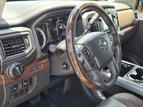 Used 2017 Nissan Titan Platinum Reserve AWD/4WD image 10