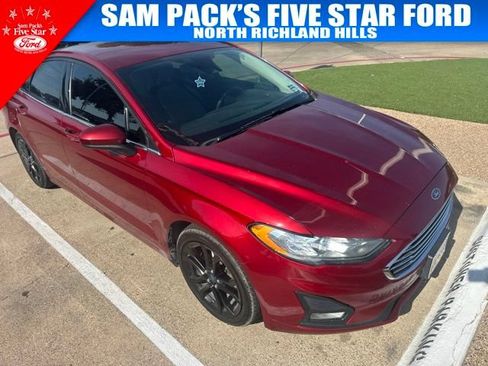 Used 2019 Ford Fusion SE w/ Equipment Group 151A FWD image 3