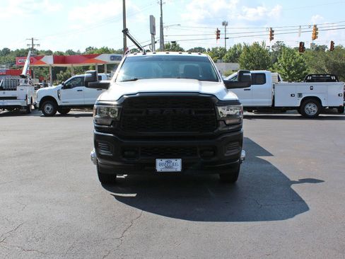 Used 2023 RAM 3500 Tradesman AWD/4WD image 9