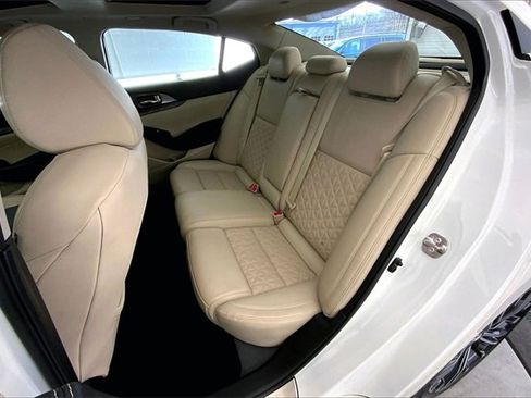 Used 2017 Nissan Maxima Platinum w/ Medallion Package image 26