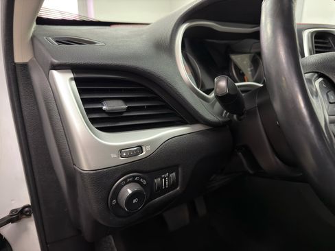 Used 2016 Jeep Cherokee Trailhawk w/ Leather Interior Group image 16