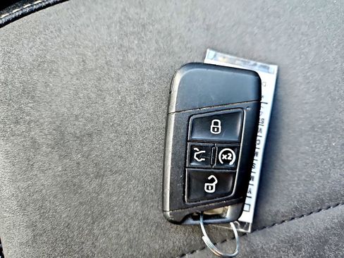 Used 2024 Volkswagen Taos SE image 27