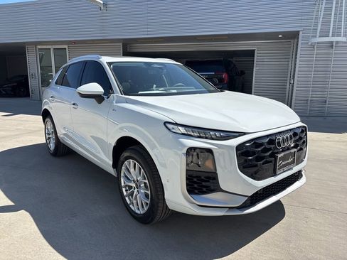 New 2026 Audi Q3 quattro 2.0T image 3