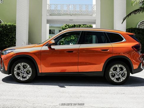 Used 2023 BMW X1 xDrive28i AWD/4WD image 3