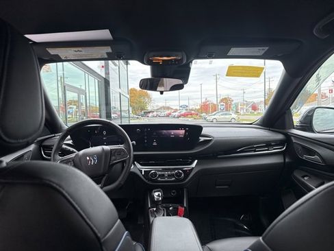 Used 2024 Buick Envista Sport Touring w/ Convenience I Package image 13