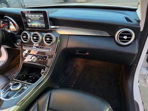 Used 2017 Mercedes-Benz C 300 4MATIC Sedan image 57