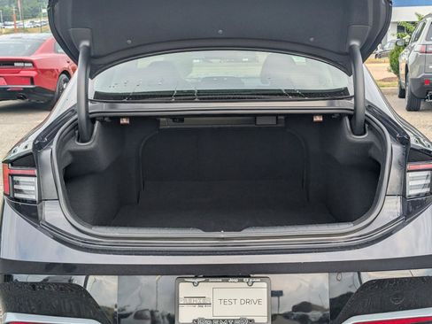 Used 2025 Hyundai Sonata SEL FWD image 27