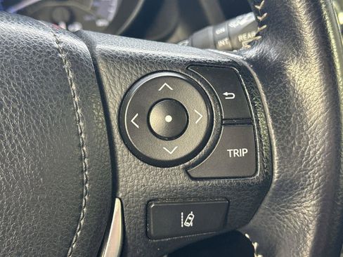 Used 2018 Toyota Corolla iM image 25