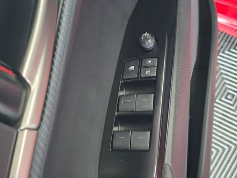 Used 2025 Toyota Camry SE image 21