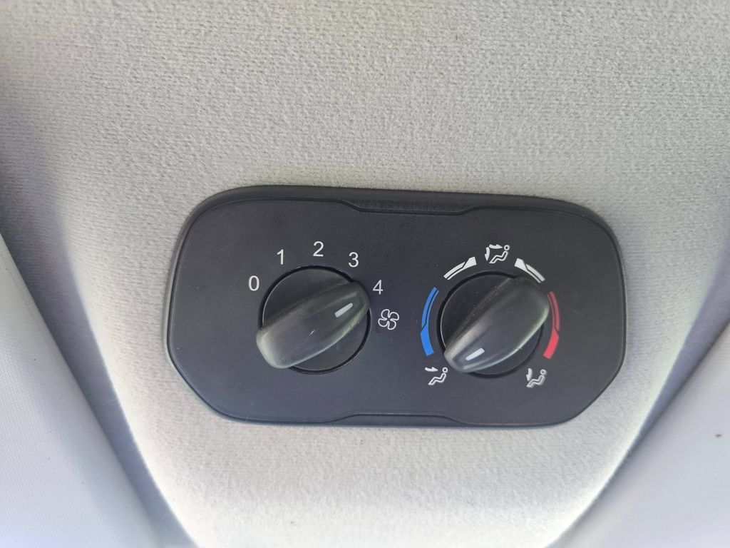 Used 2015 Ford Transit 350 XLT RWD image 22