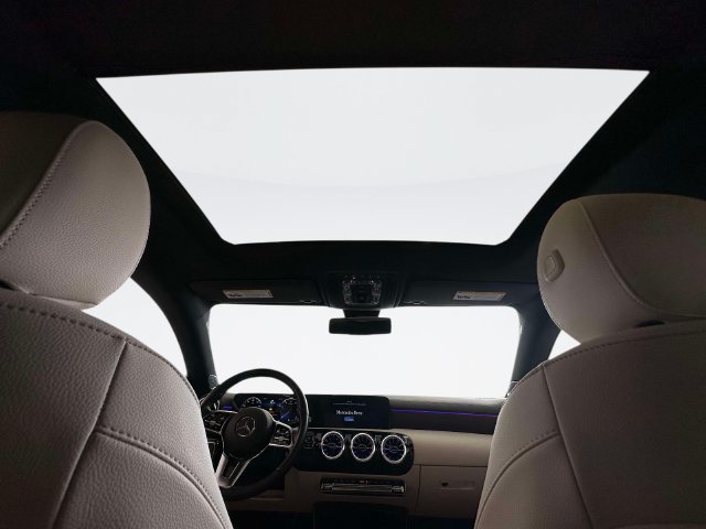 Certified 2023 Mercedes-Benz CLA 250 4MATIC image 17