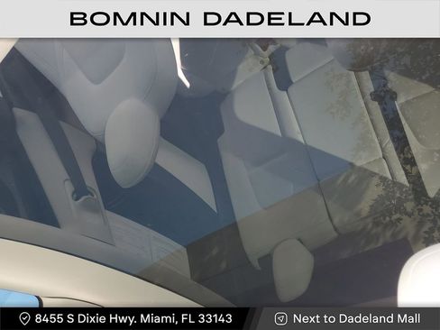 Used 2022 Tesla Model Y Long Range image 10