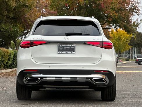 New 2026 Mercedes-Benz GLC 300 4MATIC image 4