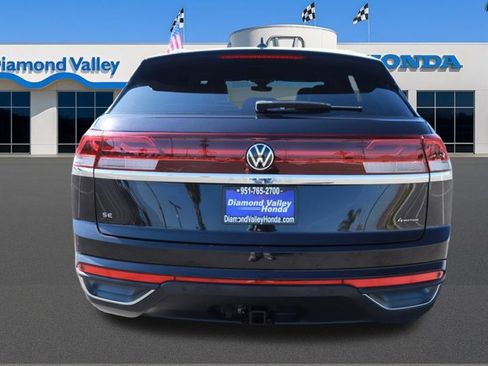 Used 2024 Volkswagen Atlas Cross Sport SE image 5