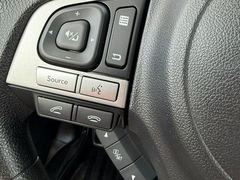 Used 2017 Subaru Forester 2.5i Premium AWD/4WD image 31