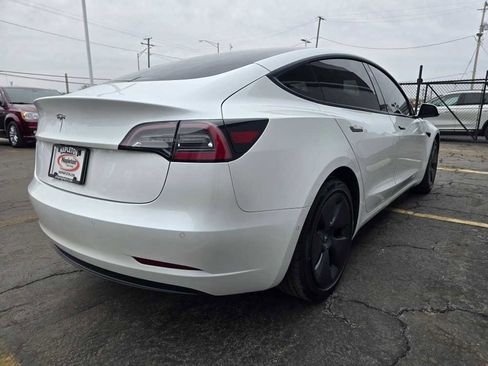 Used 2021 Tesla Model 3 Standard Range Plus image 7