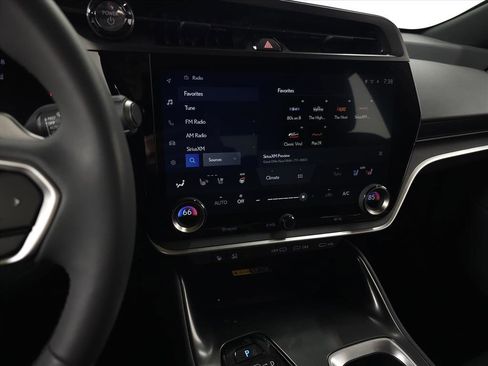 Used 2023 Lexus RZ 450e Premium image 27