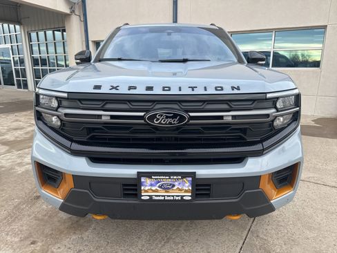 Used 2025 Ford Expedition Tremor image 6