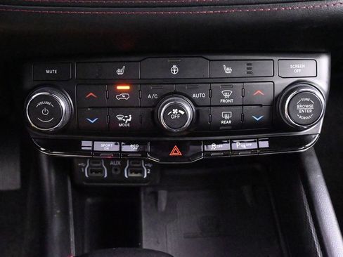 Used 2022 Dodge Durango R/T AWD/4WD image 41