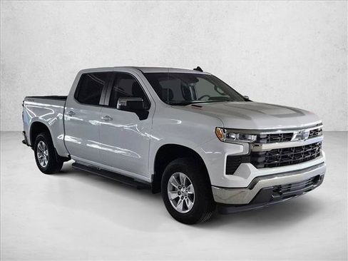 Used 2023 Chevrolet Silverado 1500 LT AWD/4WD image 3