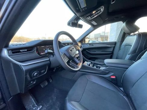 New 2026 Jeep Grand Cherokee Altitude AWD/4WD image 11